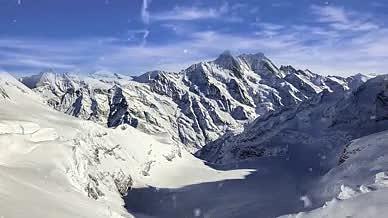 4K雪山风景视频背景素材视频的预览图